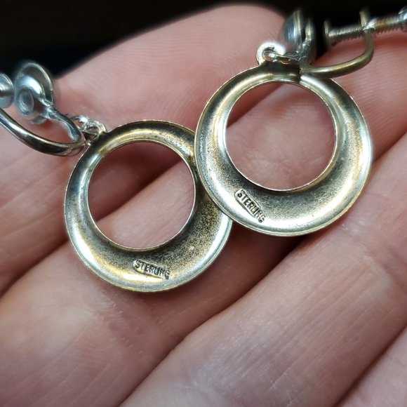 925 Sterling Silver Unique Pattern Screw On Earrings - Picture 4 of 6